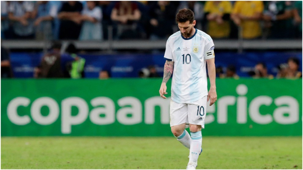 Resultado de imagen para Messi expulsado en la copa america 2019