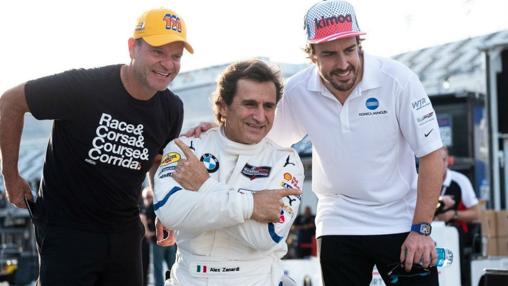 Zanardi, junto a Barrichello y Alonso, durante las 24 horas de Daytona...