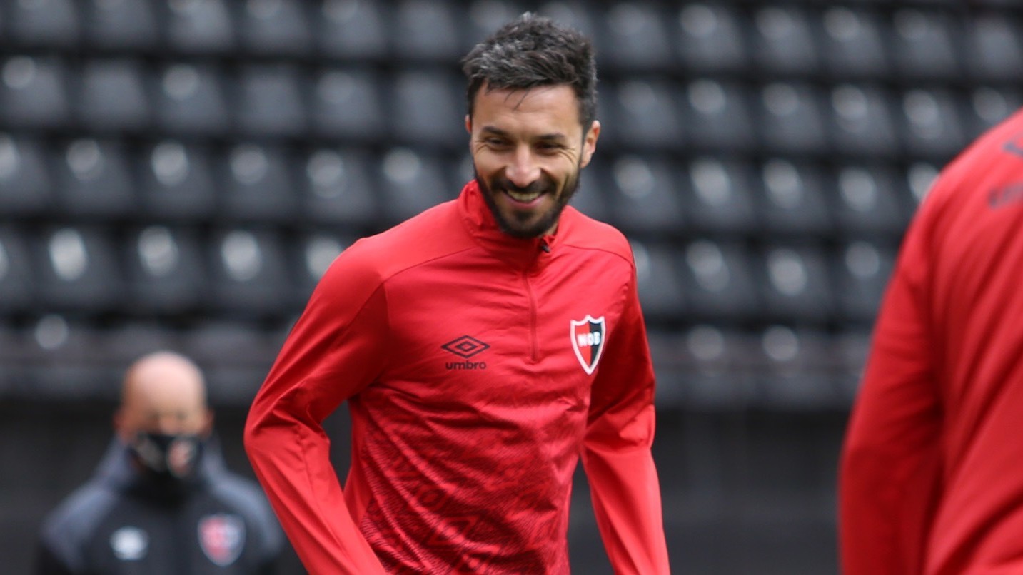 Newells Old Boys: Scocco: "Fue difícil despedirme de River sin darles un  abrazo" | MARCA Claro Argentina