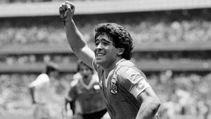 Diego Armando Maradona, en una imágen icónica del Mundial 1986