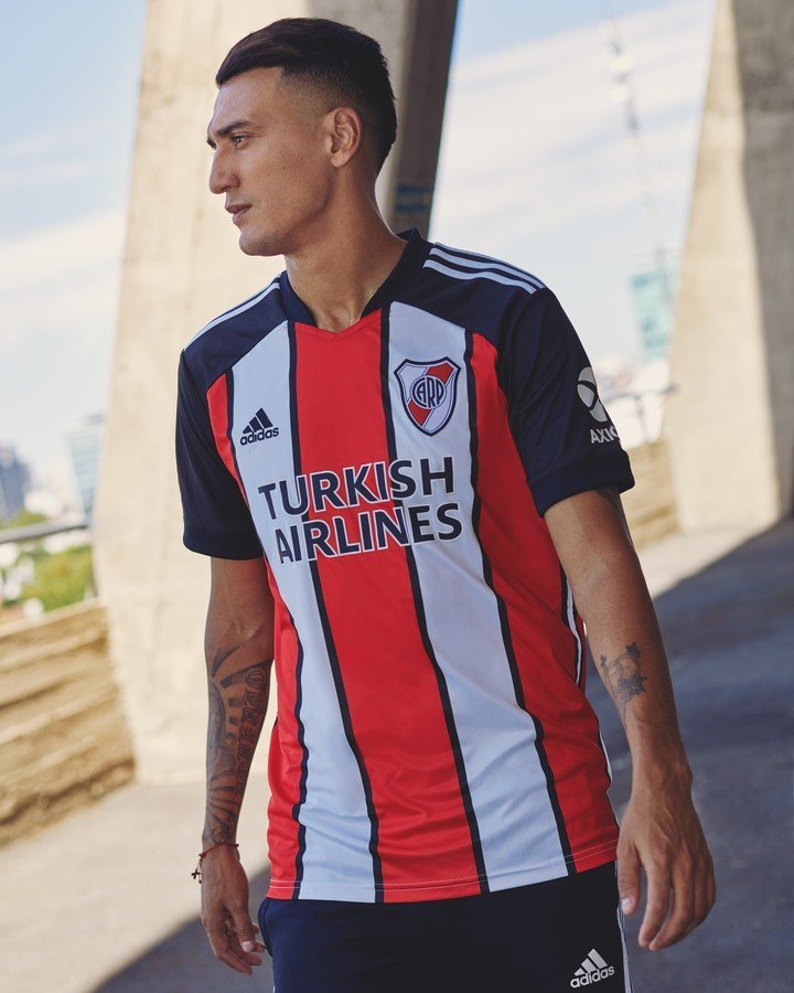 camiseta de river tricolor