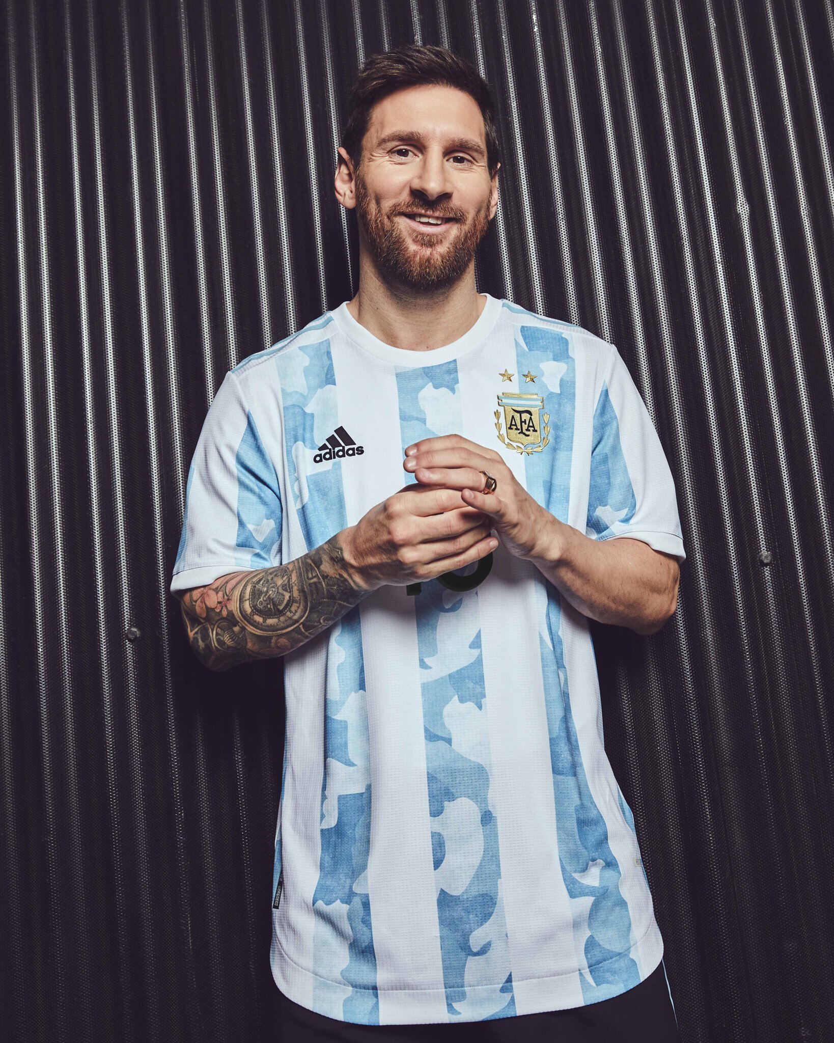 Selección Argentina: La Selección Argentina presenta su nueva camiseta ...