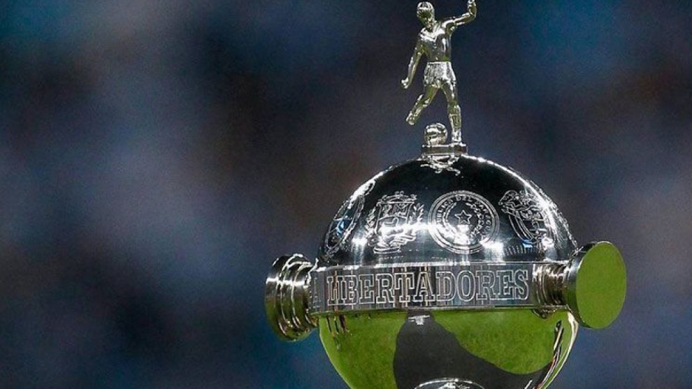 El trofeo de la Libertadores.