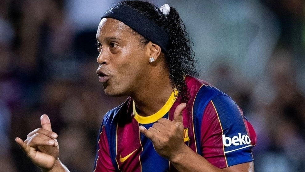 Ronaldinho (41) en un partido con los veteranos del FC Barcelona.