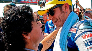 Diego Armando Maradona y Valentino Rossi en el GP de San Marino, 2008