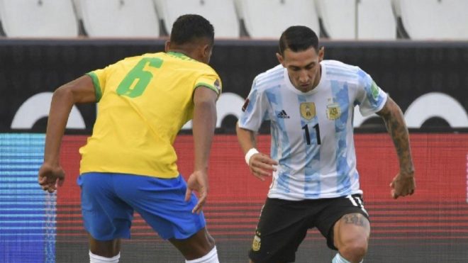 El partido entre Brasil y Argentina había sido suspendido a los 5...