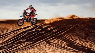 Kevin Benavides da pelea en el Rally Dakar 2022