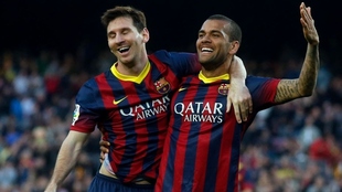 Dani Alves quiere volver a ver a Messi en el Barcelona
