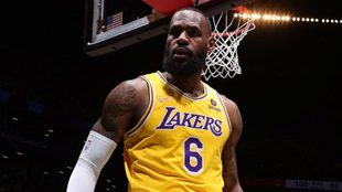 LeBron James firmó con los Lakers por 44.5 millones de dólares