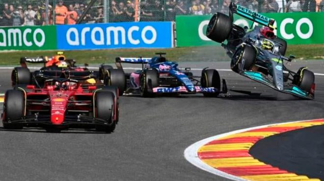 Hamilton &apos;vuela&apos; por encima de Alonso en el GP de Bélgica.
