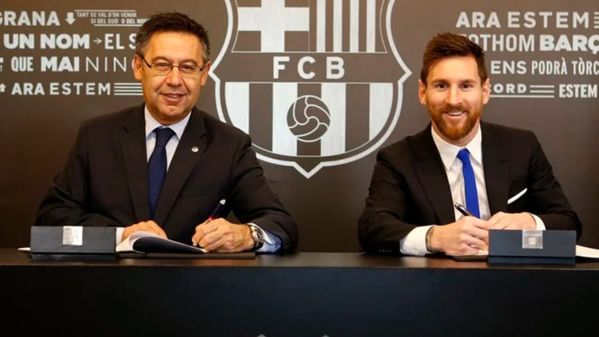 Bartomeu y Messi, durante una antigua firma.
